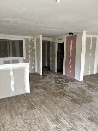 Kouki Renov, Plâtrier - Plaquiste à Saint-Lunaire